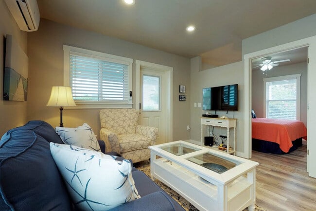 Photo - 211 S Bay Blvd Unidad SI ID1591341P