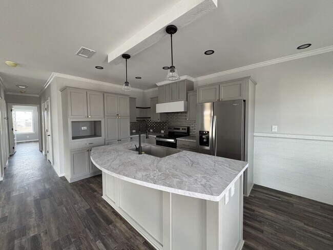 1005 Morgan Jones Dr