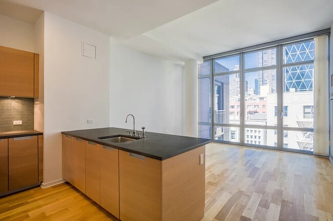 Photo - 310 W 52nd St Unit 6H