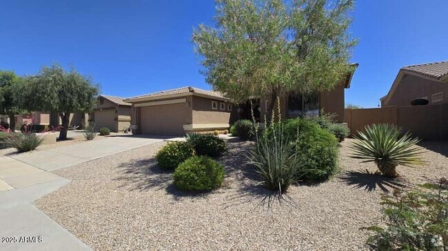Building Photo - 17857 W Desert View Ln Rental