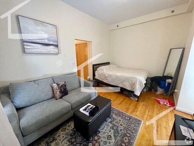 Building Photo - LARGE STUDIO NEARB BOSTON COLLEGE - CHESTN... Rental
