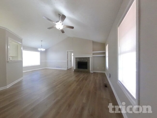 Photo - 128 Cliff Ct