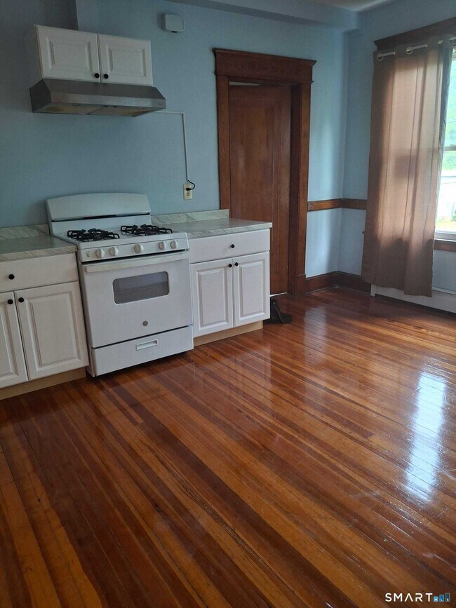 Photo - 486 Wilson St Unit 1