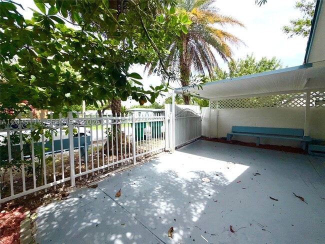 Photo - 9615 NW 3rd Ave