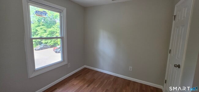 Building Photo - 736 Savin Ave Unit 2R