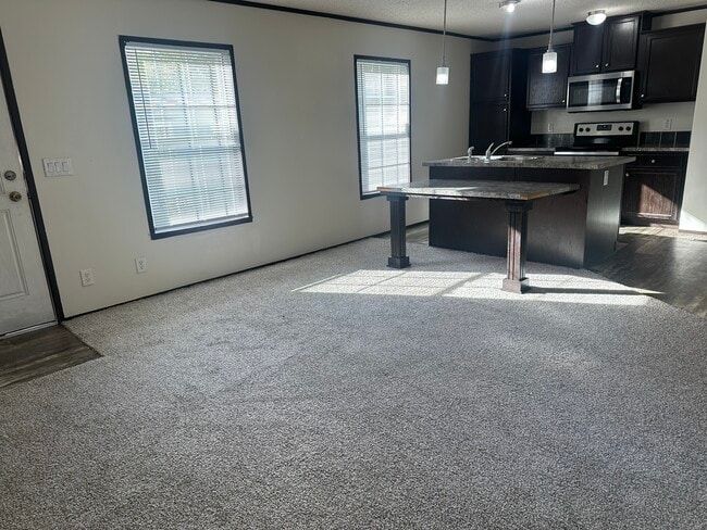 Photo - 2299 Wellington Green Dr