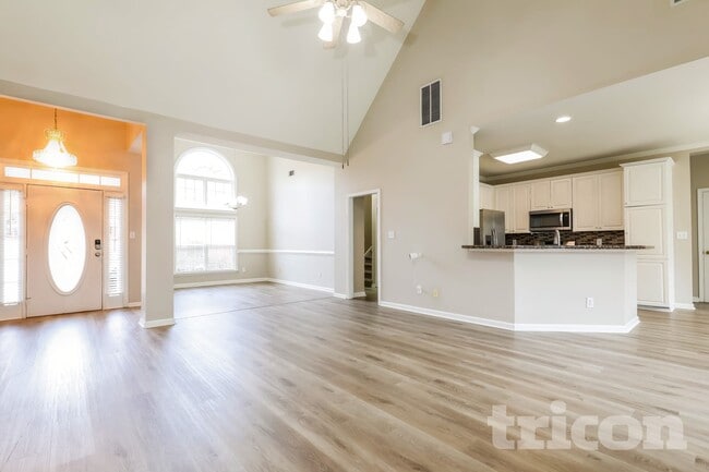 Photo - 115 Victor Ln