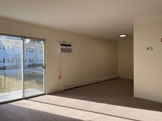 Fotografía del edificio - 6 Yew Ct Unidad G