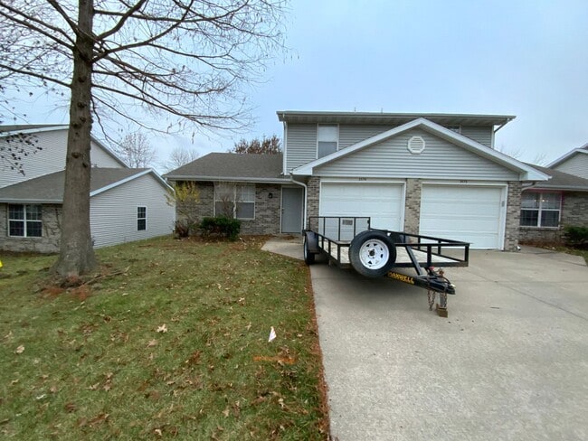 Photo - 3570-3572 Prescott Dr Unit 3570
