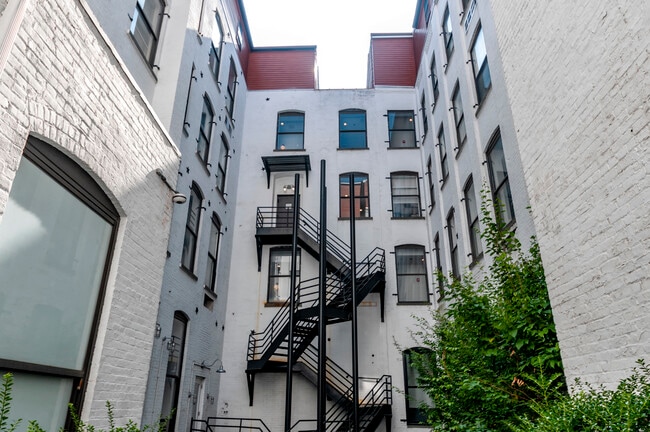Grand Adams Apartments