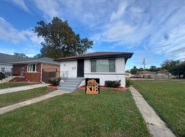 Photo - 14527 Irving Ave