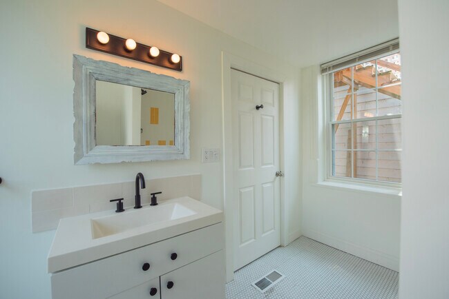 Photo - 49 Main St Unit 1