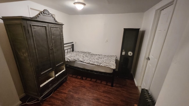 Photo - 25-30-30 43rd St