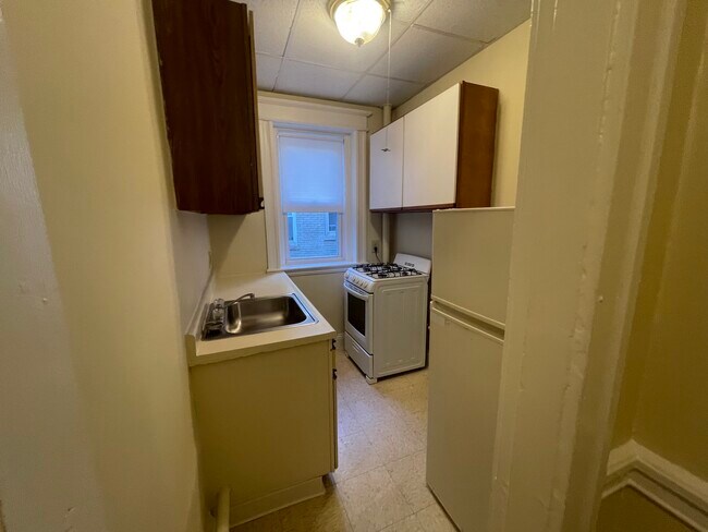 Photo - 12 Woodstock Ave Unit 5