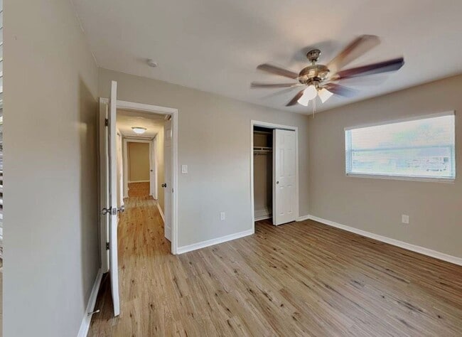 Photo - 1720 Newton St