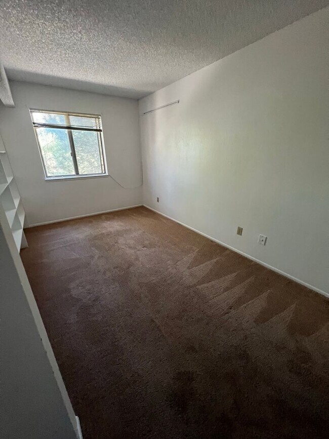 Photo - ADJACENT TO NAU: University Meadows-2 Bed/...