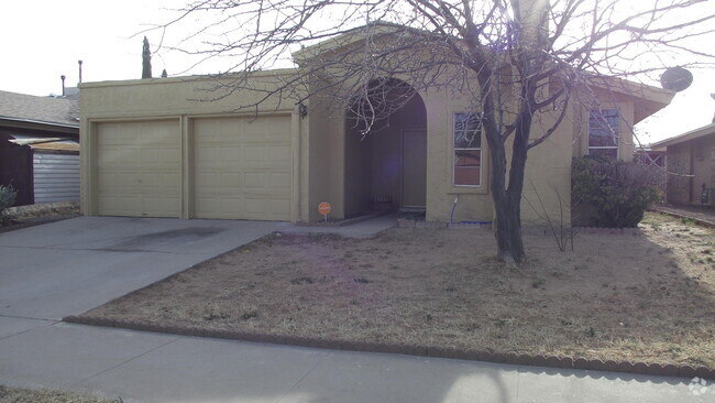 Building Photo - Northeast El Paso 3 Bed Refrig A/C Rental