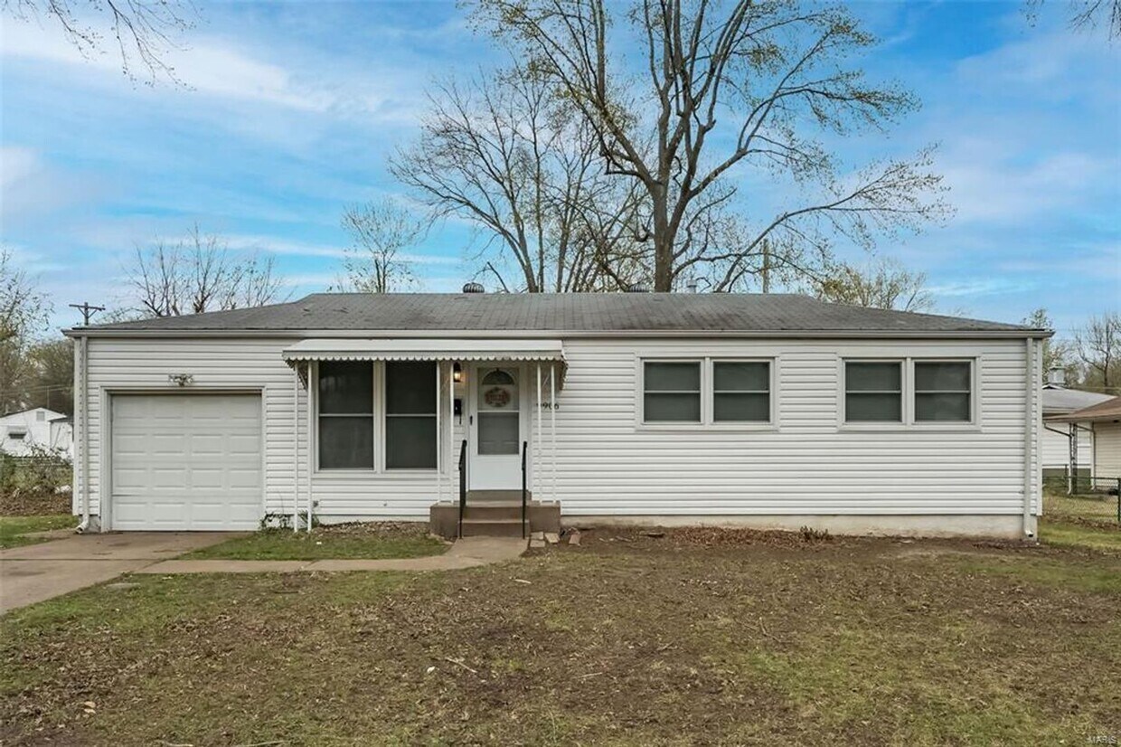 Photo - 9906 Calumet Dr (St. Louis, MO)