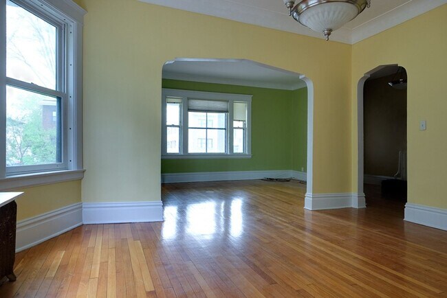 Photo - 913 Ashland Ave Unit Ashland 1