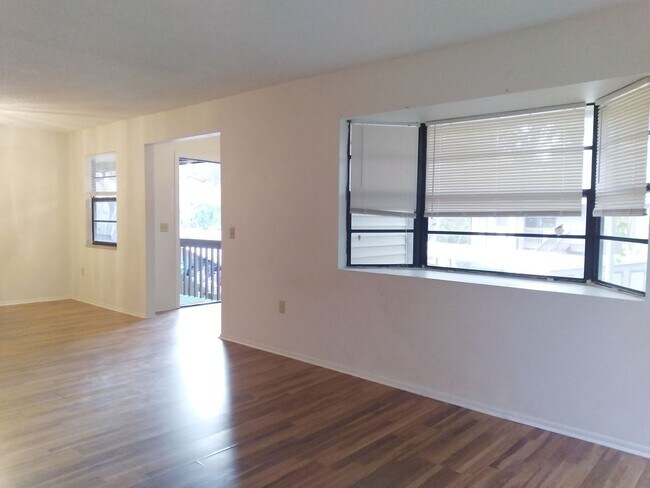 Photo - PRICE IMPROVEMENT!!  3/2 2nd floor Villa
