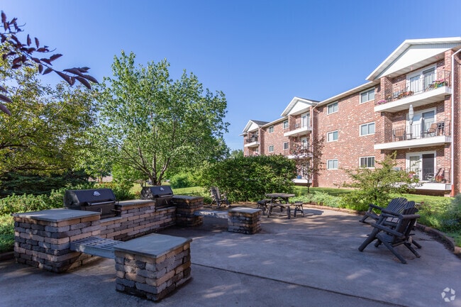 Photo - Tourville Apartments