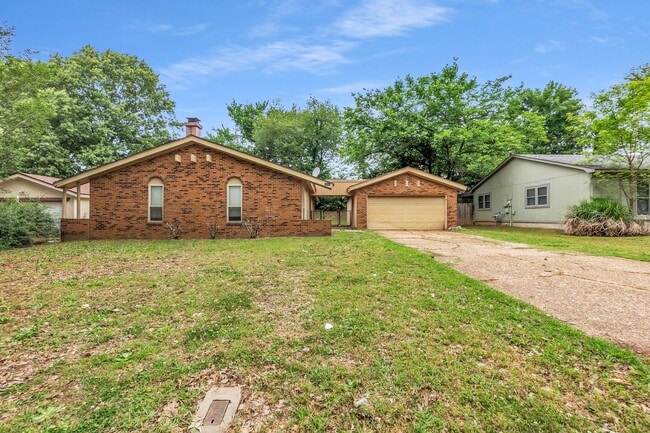 Building Photo - 1816 Rapier Dr