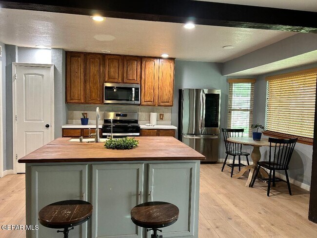 Photo - 3610 Buxton Dr