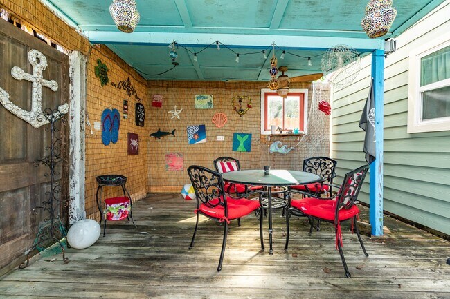 Photo - 4123 Avenue Q