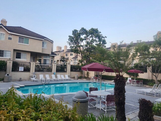 Photo - 2300 Maple Ave Unit 190