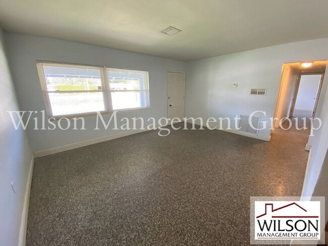 Photo - 2606 Aloma Ave