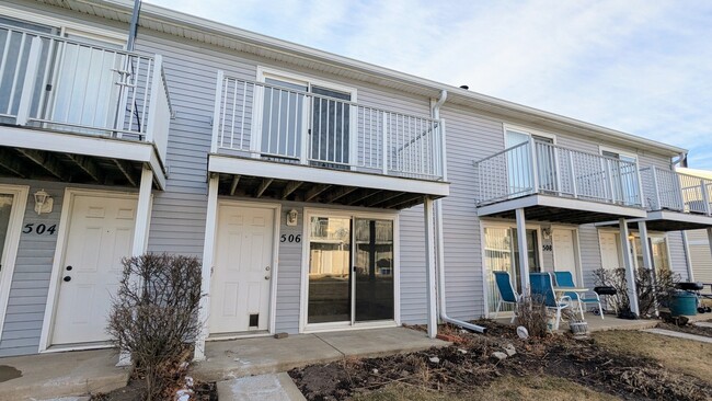 Photo - 506 Meadow Green Ln Townhome