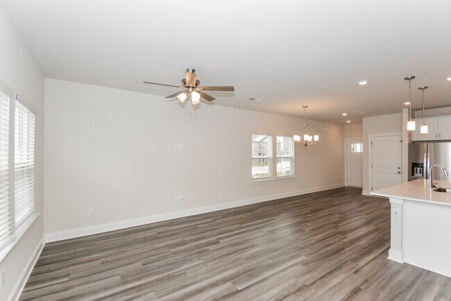 Photo - 1723 Tahoma Dr