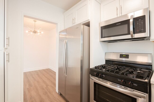 Photo - 1043 N Genesee Ave