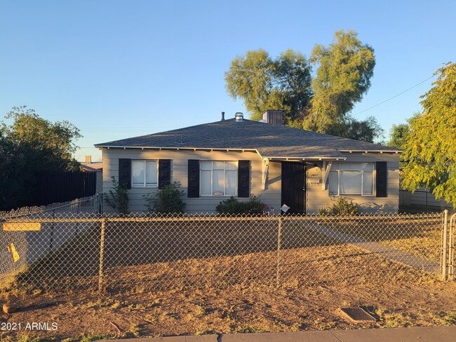 Building Photo - 3422 E Taylor St Rental