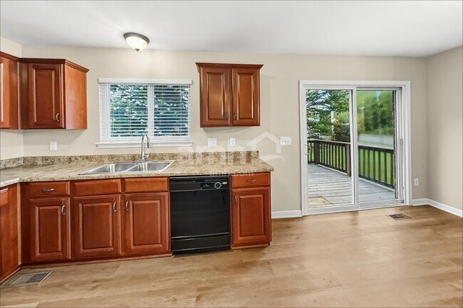 Photo - 1808 Bunting Way Dr