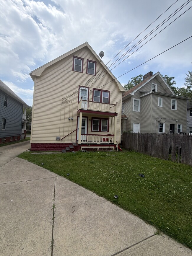 Photo - 10324 Bernard Ave
