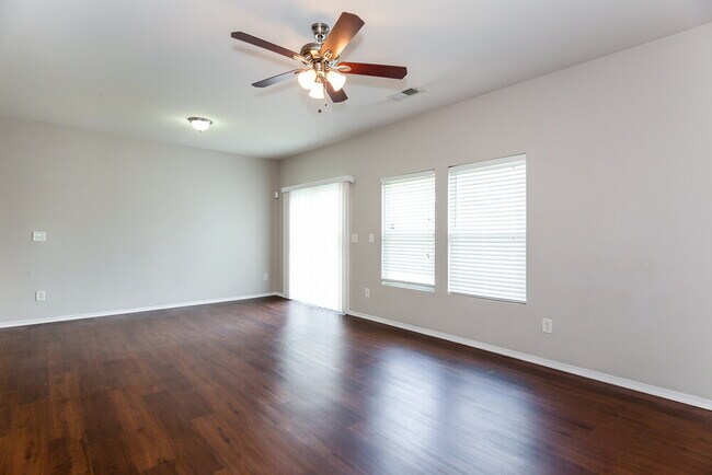 Photo - 9606 Hollyburgh Ter