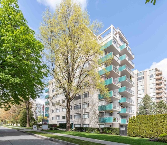 Photo - Kerrisdale Towers A & B