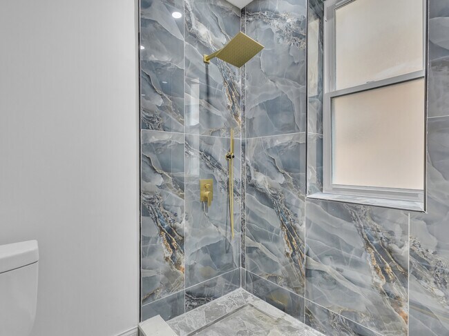 Photo - 2109 N Spaulding Ave