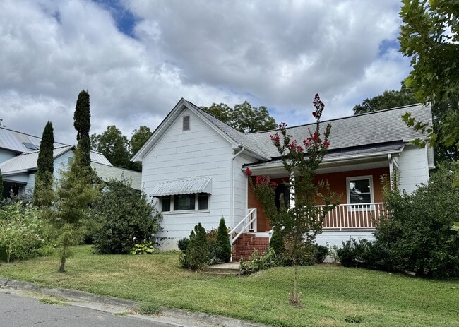 Photo - 904 Carolina Ave