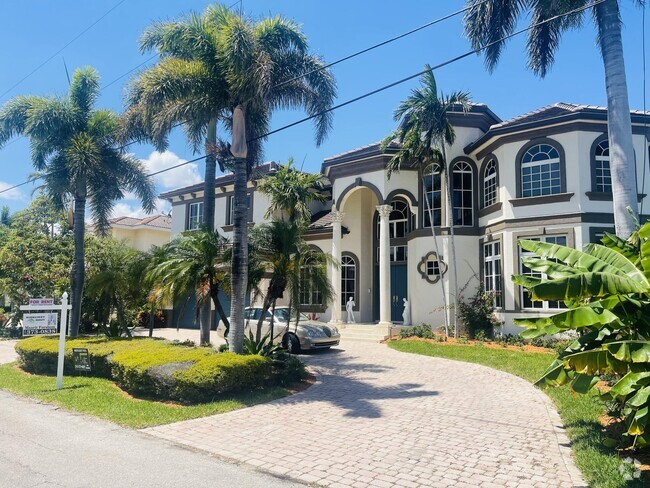 Building Photo - 945 Cypress Dr Rental
