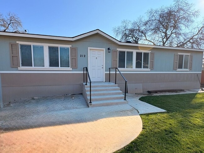Building Photo - Brand New 3-Bedroom Mobile Home in Prime La Loma District