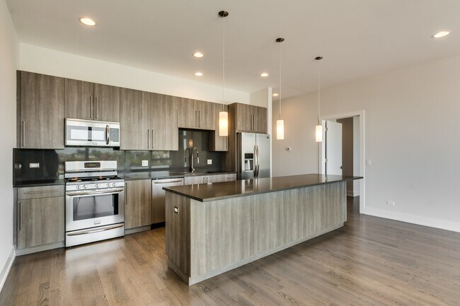 Photo - 2343 N Seeley Ave Unit 2A