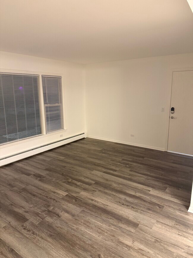 5400 W Dakin St Unit 1st floor