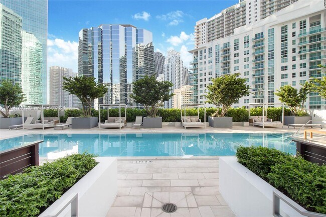 Photo - 1300 Brickell Bay Dr Unit 1602