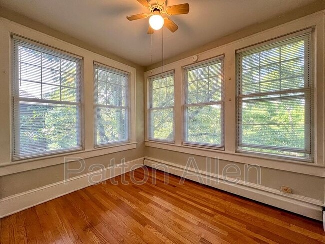 Photo - 130 Edwin Pl Unidad Apt # 4