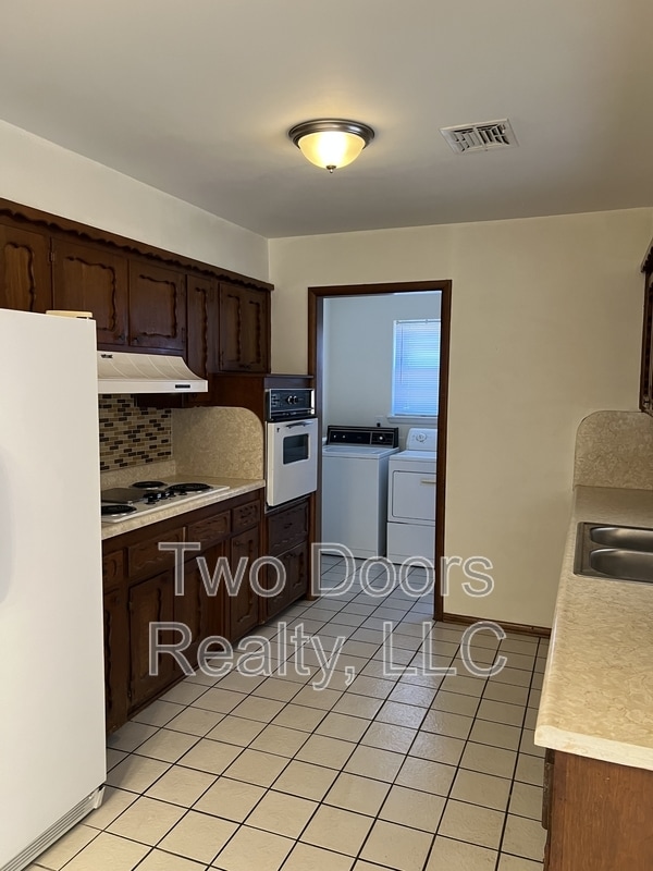 Photo - 1513 Parkwoods Terrace