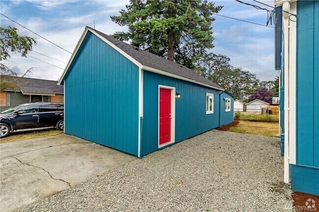 Building Photo - Newly Remodeled 2 Bed / 1 Bath ADU Rental