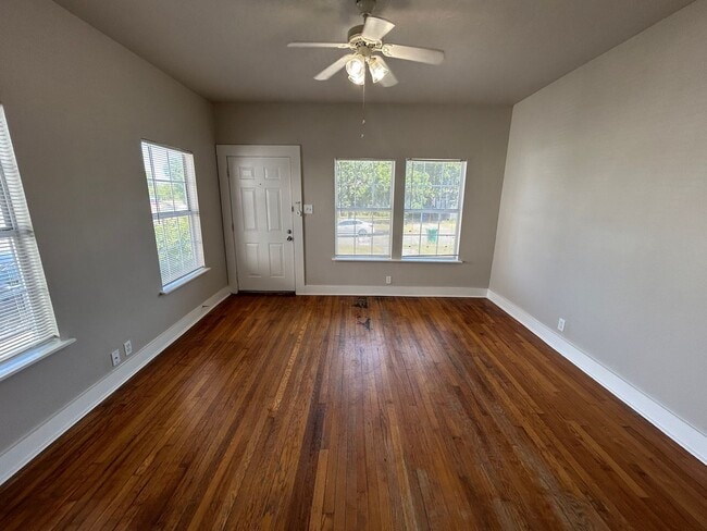 Photo - MOVE IN SPECIAL! One Bedroom One Bathroom Duplex in Highland Park!