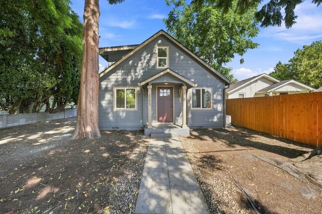 Photo - 2305 Lincoln Ave